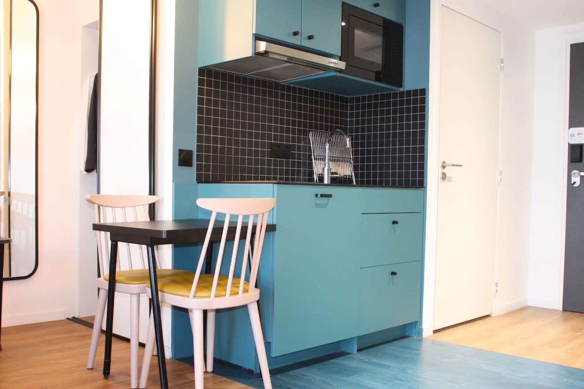 Studio, Multiple Beds | Premium bedding, blackout drapes, soundproofing, iron/ironing board