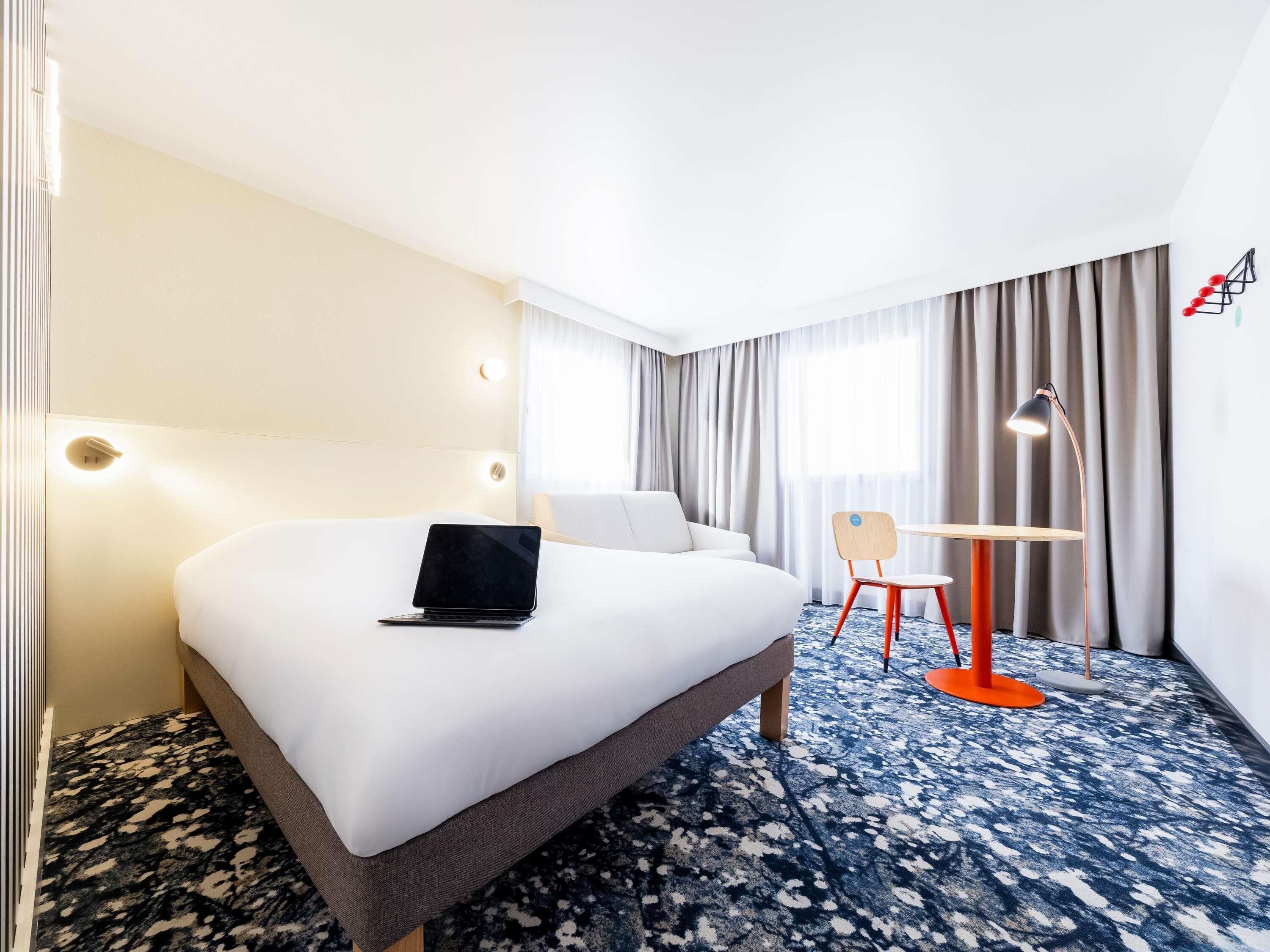 Rom, 1 dobbeltseng med sovesofa | Skrivebord, blendingsgardiner, lydisolert og wi-fi (inkludert)