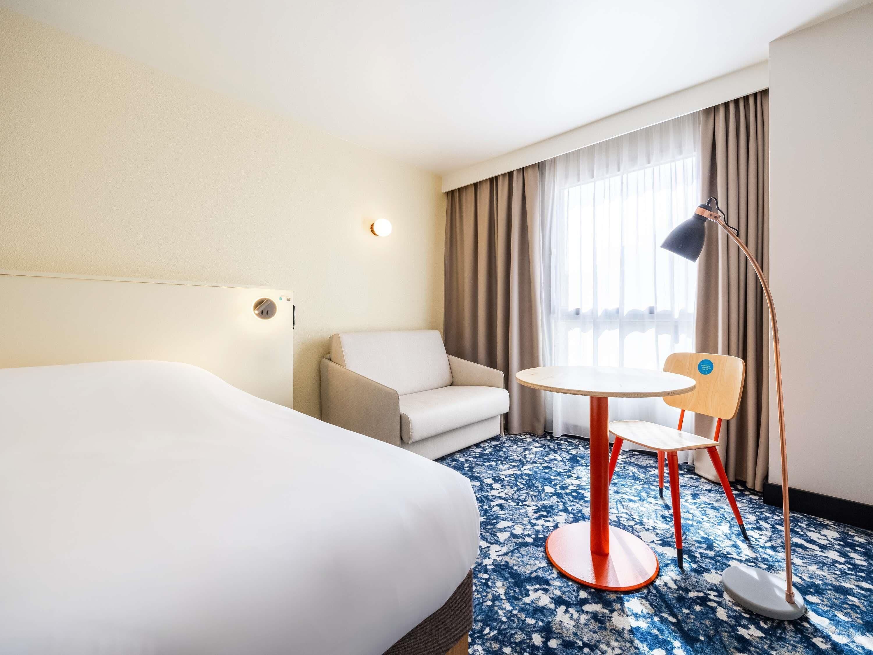 Zimmer, 1 Doppelbett und Schlafsofa