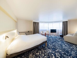 Desk, blackout curtains, soundproofing, free WiFi - Greet Hotel Paris 13 Porte D'Italie  (Le Kremlin-Bicetre)