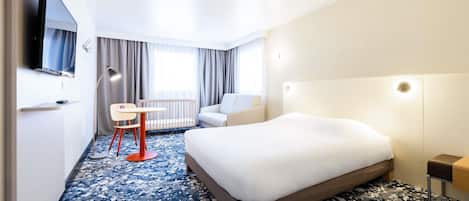 Bureau, rideaux occultants, chambres insonorisées, Wi-Fi gratuit
