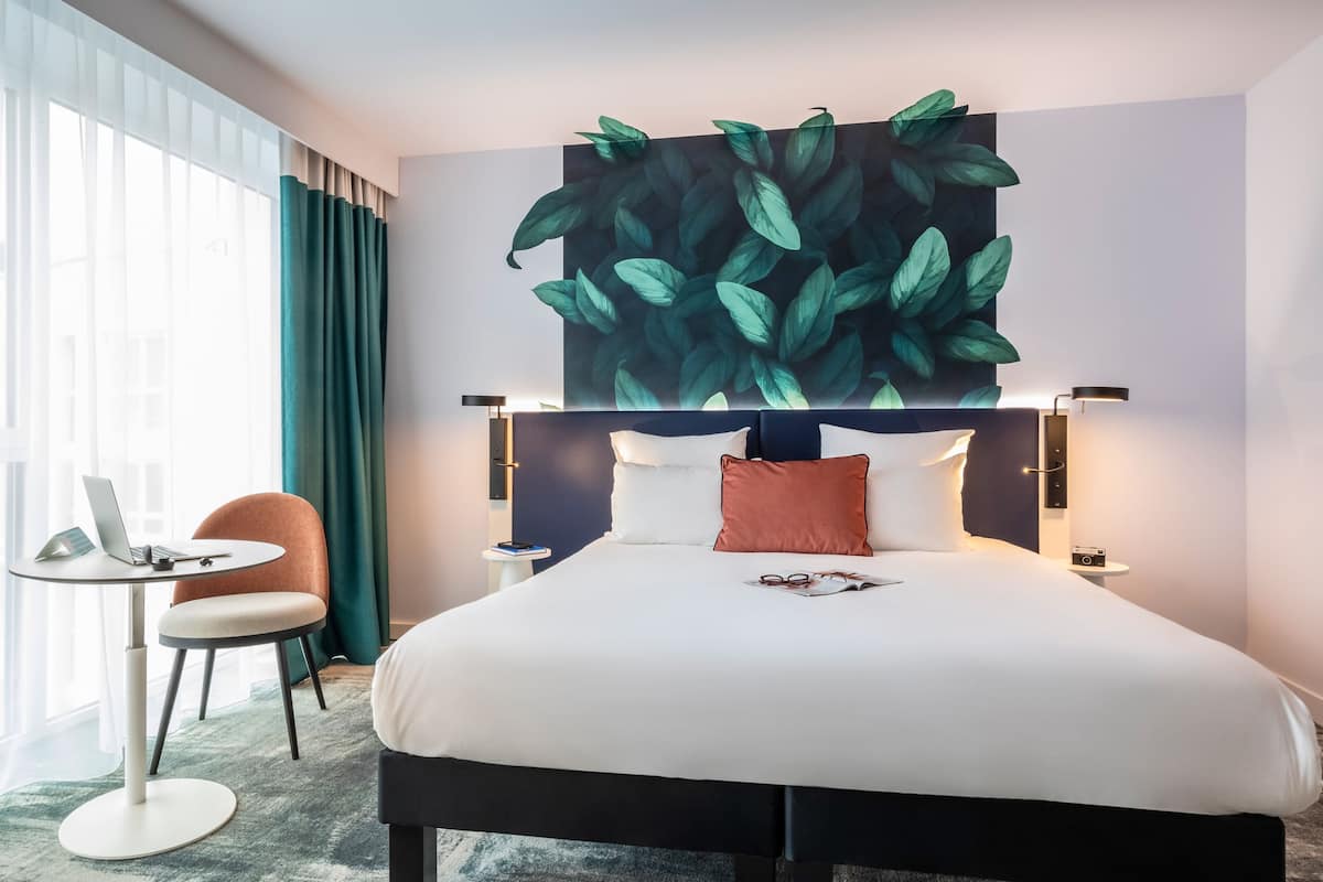 Premium bedding, individually decorated, blackout curtains