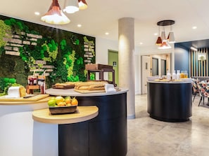 Bao gồm bữa sáng kiểu Âu hàng ngày