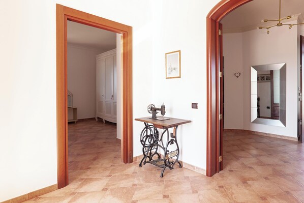 Villa familiar, varias habitaciones (Tenuta San Cassiano With Garden And) | Interior