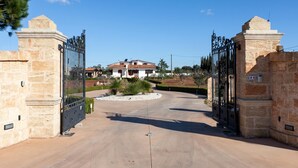 Unclassified image, 3 of 52, button - Tenuta San Cassiano with garden and pool (San Cassiano)