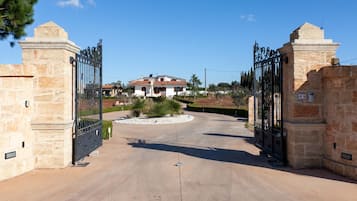 Villa familiar, 6 habitaciones, balcón (Tenuta San Cassiano With Garden And) | Áreas de la propiedad