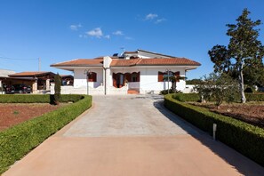 Villa familiar, varias habitaciones (Tenuta San Cassiano With Garden And) | Exterior