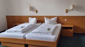 Double Room | Desk, free WiFi