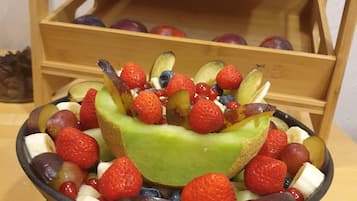 Tägliches Frühstücksbuffet gegen Gebühr