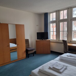 Kahden hengen huone | Työpöytä, ilmainen Wi-Fi