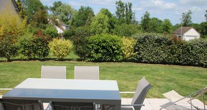 Maison moderne proche de Chartres avec parking privé