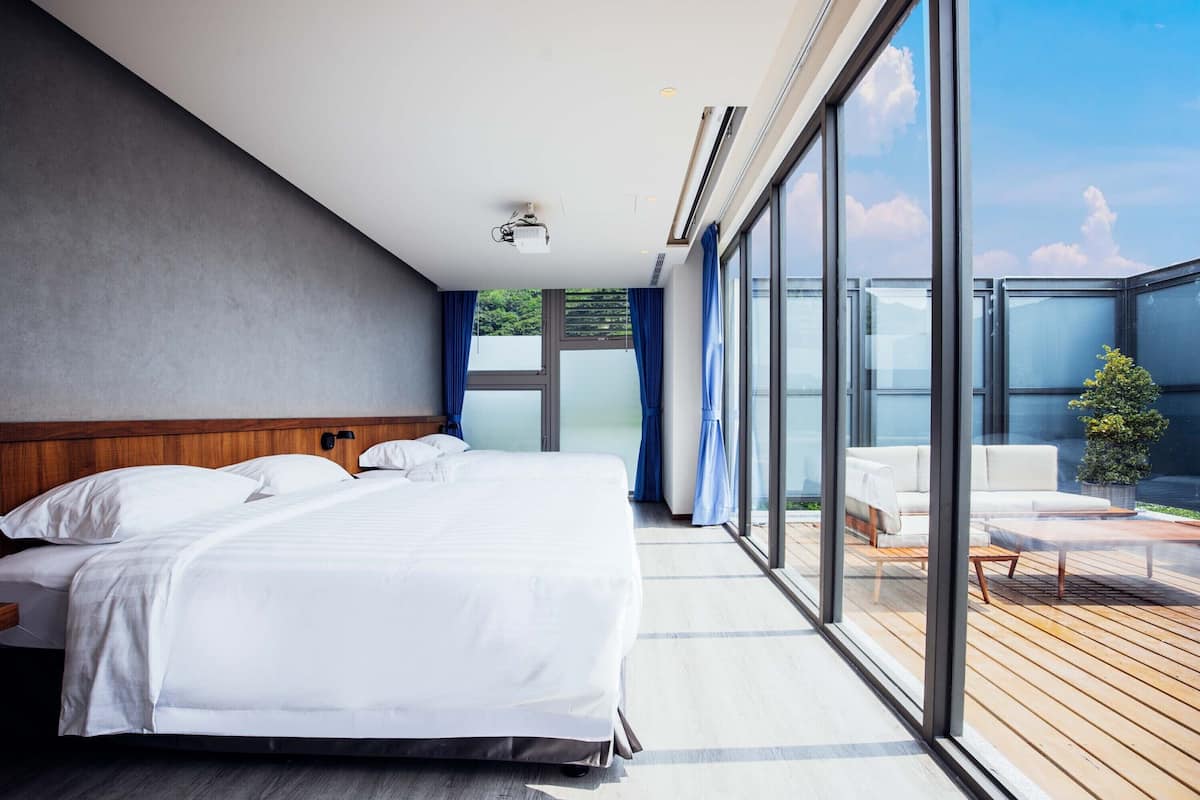 Panoramic Quadruple Room | Pillowtop beds, soundproofing, free WiFi