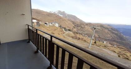 Cozy studio for 4 with equipped kitchenette, St-Lary-Soulan