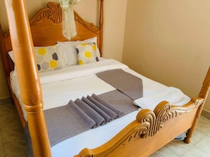 Business-Zimmer | Kostenloses WLAN, Bettwäsche