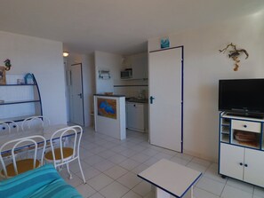 Interior - 32m² Apartment, terrace, sea view (Sète)
