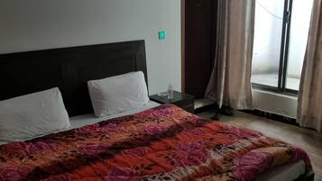 Deluxe-huoneisto | 1 makuuhuone, äänieristys, silitysrauta/-lauta, ilmainen Wi-Fi