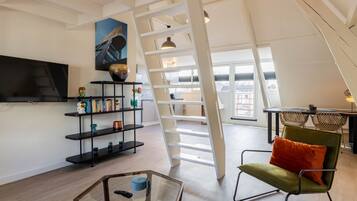 Appartement Romantique, 1 trÚs grand lit | Coin séjour