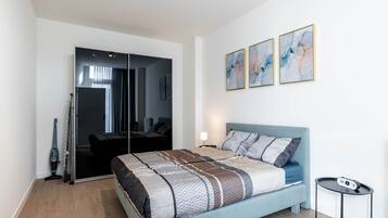 Deluxe Apartment, 1 King Bed | 1 bedroom, individually decorated, individually furnished