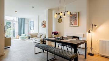 Appartement Deluxe, 1 trÚs grand lit | Coin séjour