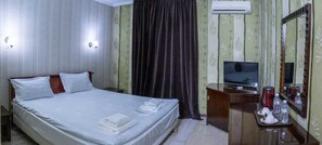 Standard-Doppelzimmer | Schreibtisch, kostenloses WLAN, Bettwäsche