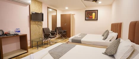 Family Room | Free WiFi