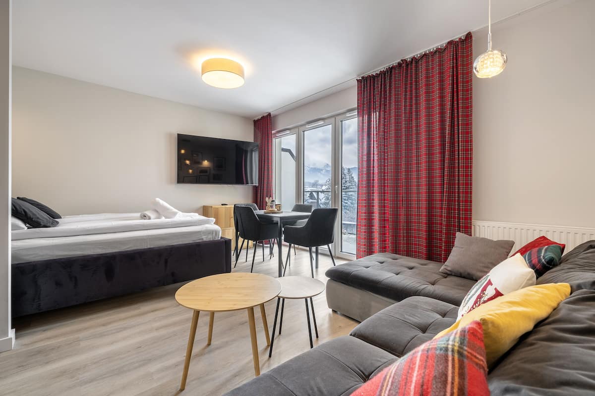 Suite estudio superior | 1 habitación, tabla de planchar con plancha, wifi gratis y ropa de cama