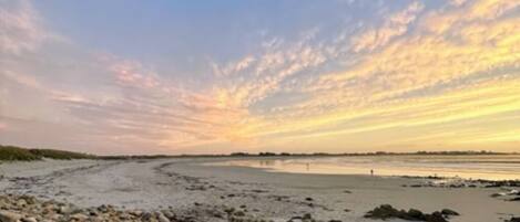 Beach nearby, sun loungers