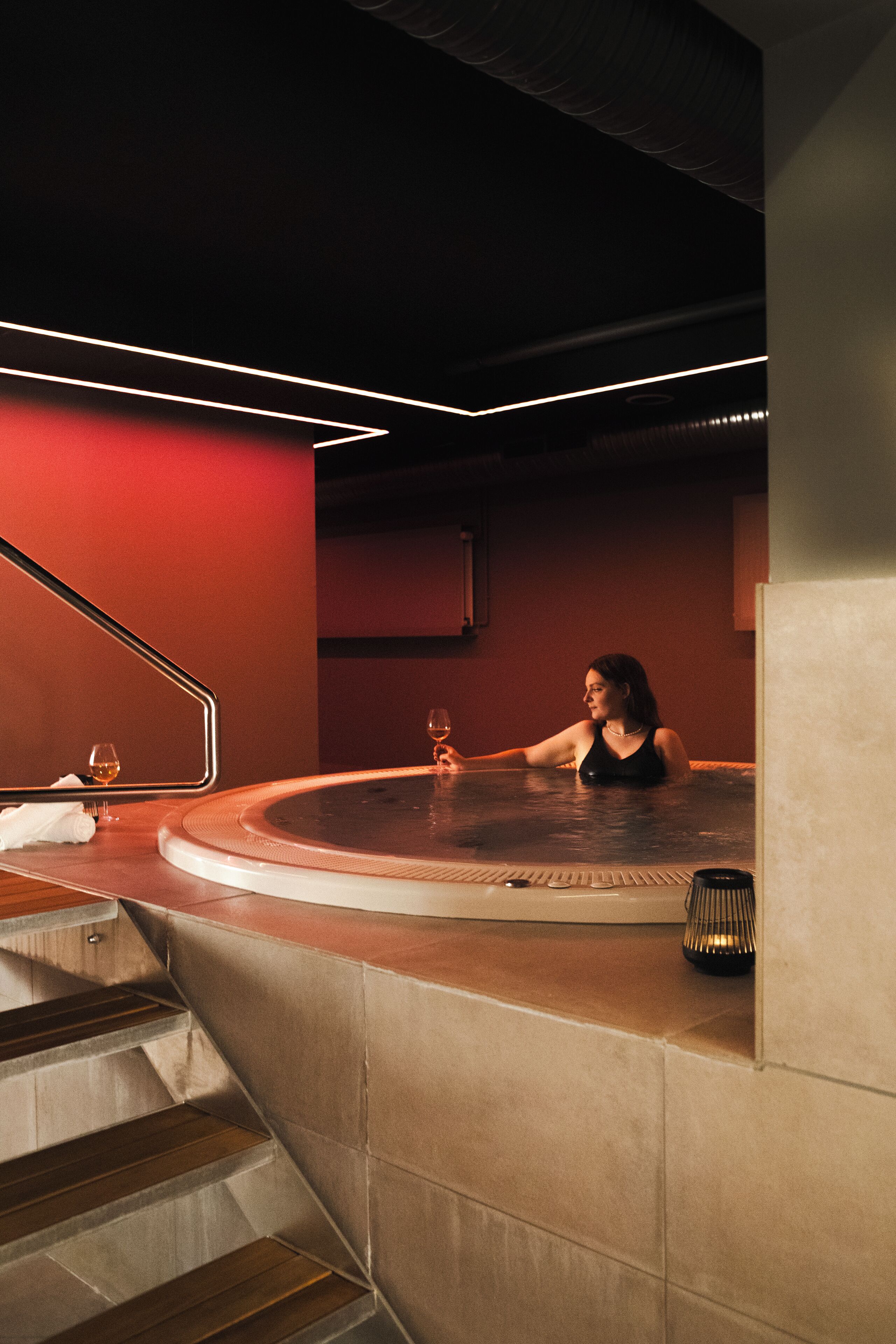 Sauna, hot tub, steam room, massages