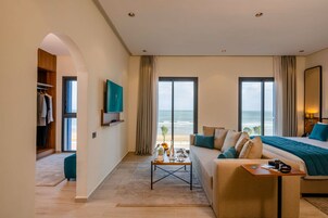 Caja de seguridad en la habitación y cortinas blackout 