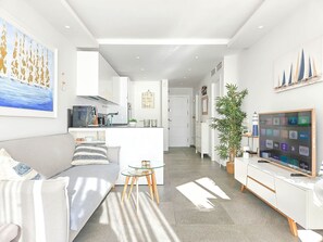 TV - Sea view beachfront penthouse with BBQ (Mijas Costa)