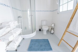 Een douche, een haardroger