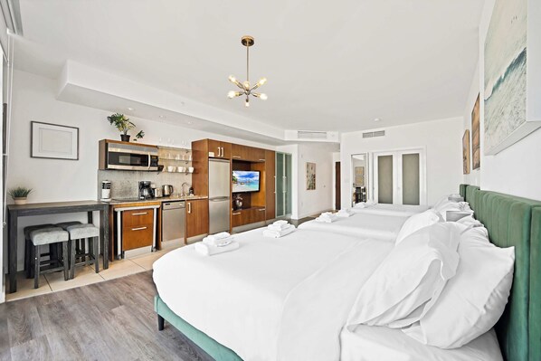 Unclassified image, 1 of 22, button - Stylish Studio in South Beach with Ocean Views (Miami Beach)