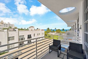 Unclassified image, 2 of 22, button - Stylish Studio in South Beach with Ocean Views (Miami Beach)