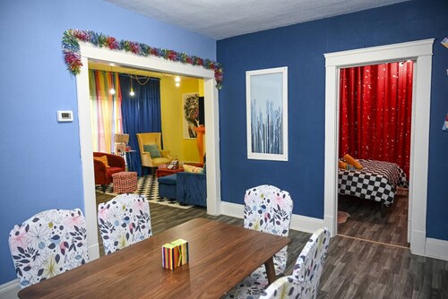 The Colorful Retreat | Themed | Sleeps 8