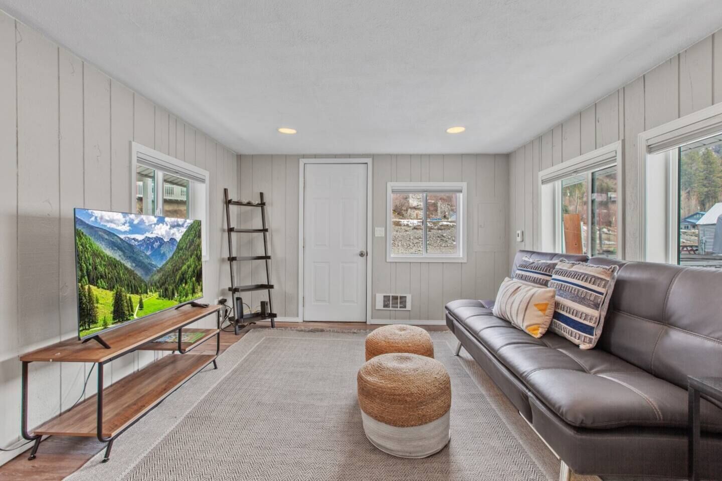 Lakefront Perfect Holiday/Boat Garage
