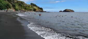 No Centro da Ilha de São Miguel, Sinta-se em Casa Mesmo Longe de Casa