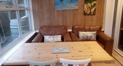 Beautiful 3-bed Bungalow Kessingland Rural Retreat