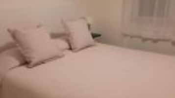 3 habitaciones, tabla de planchar con plancha y wifi gratis