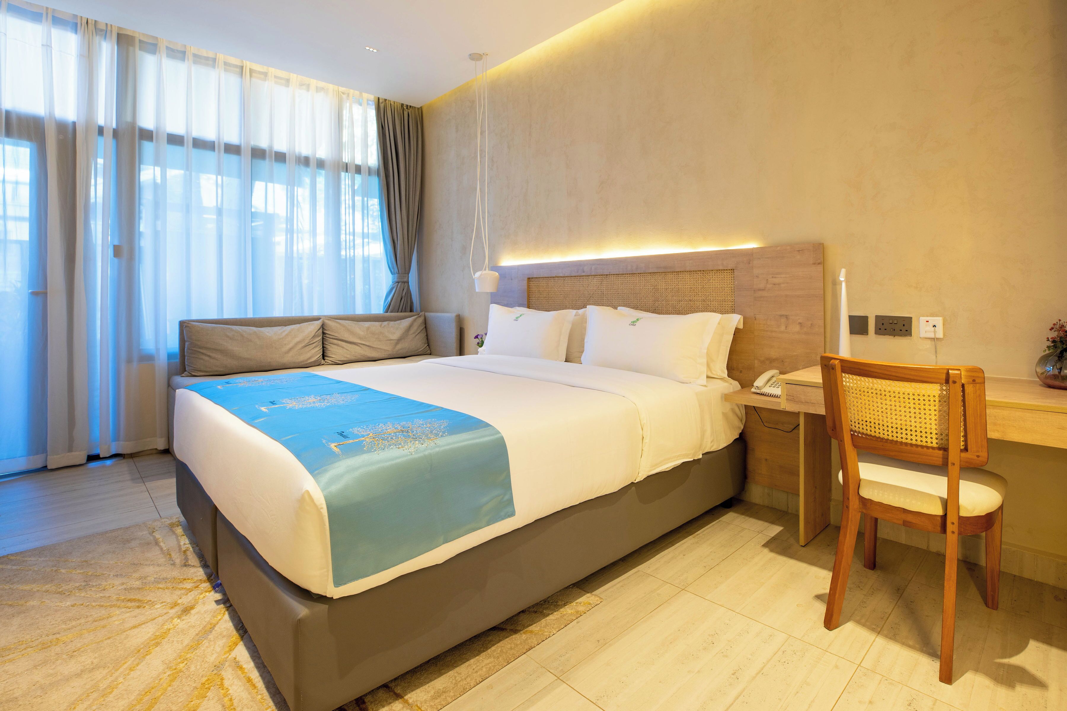 高級雙人房 | 迷你吧、書桌、手提電腦工作空間、隔音