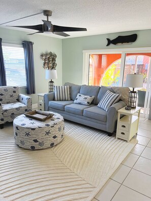 Smart TV, fireplace, table football, books - Amazing 1st Floor Poolside Condo Steps to Beautiful North Redington Beach (North Redington Beach)