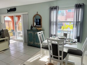 Dining - Amazing 1st Floor Poolside Condo Steps to Beautiful North Redington Beach (North Redington Beach)