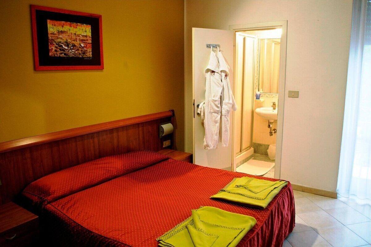 Basic Double or Twin Room | Egyptian cotton sheets, premium bedding, down comforters, in-room safe