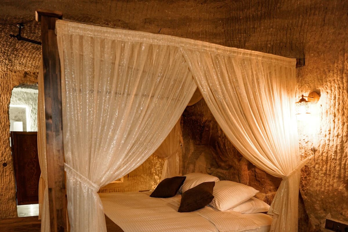 Traditional Studio Suite | 1 bedroom, Egyptian cotton sheets, premium bedding, down comforters