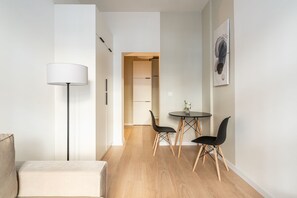 Estudio clásico | Tabla de planchar con plancha, wifi gratis y ropa de cama 