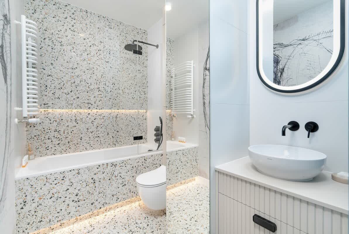 Shower, hair dryer, shampoo