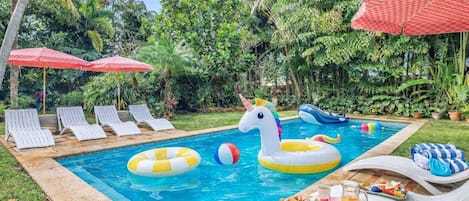 Piscine extérieure, piscine chauffée