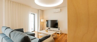 CRF Spacious Marina Home, 3BR, Waterfront Downtown