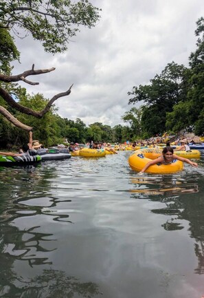Unclassified image, 4 of 54, button - Chickadees Stay: Private Tub, Chiminea & Pool (San Marcos)