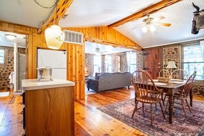 Luokittelematon kuva, 2 kautta 49, painike