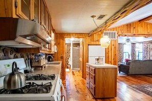 Luokittelematon kuva, 4 kautta 49, painike